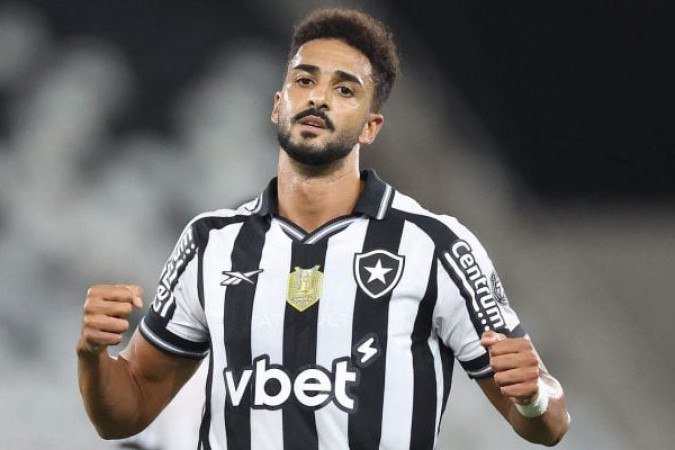 RAMOS - A Girafa mal tocou na bola. Não conseguiu perigo nem pelo alto, sua especialidade. Ainda assim, melhor que Cabral - NOTA: 4,0 - Foto: Vitor Silva/Botafogo   