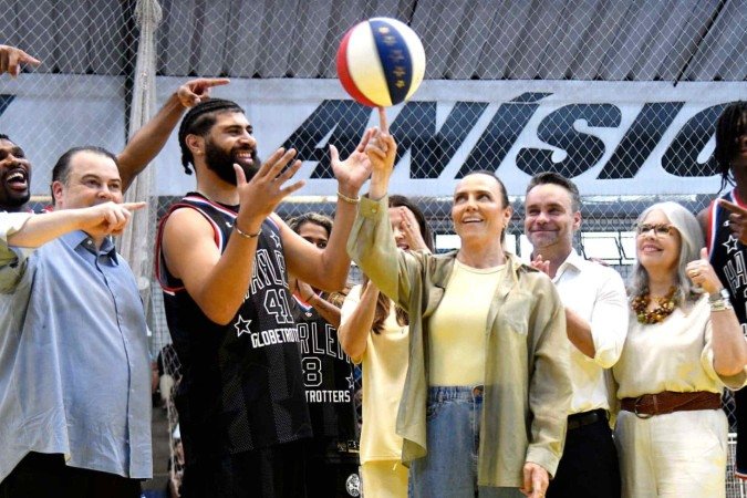 Celina Leão participa de evento com Harlem Globetrotters em Ceilândia -  (crédito: Ed Alves/CB/D.A Press)