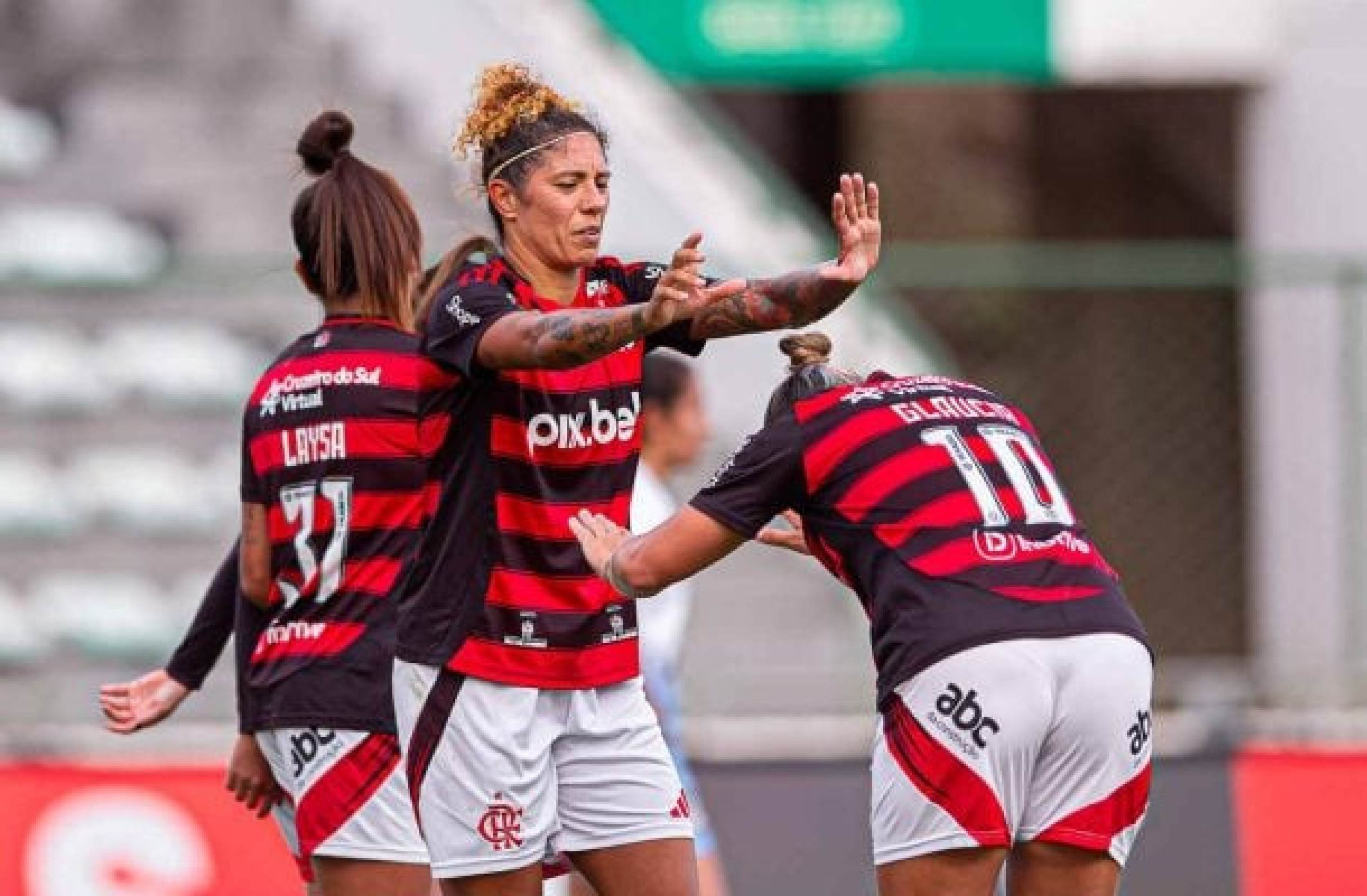Flamengo inicia reformulação no feminino, e Cristiane pode sair