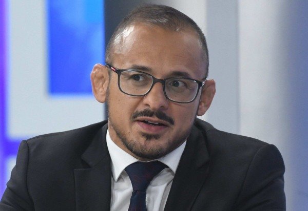 Ed Alves/CB/D.A Press