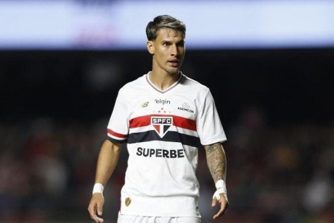 FERREIRA - Foi o melhor jogador que veio do banco de reservas. Conseguiu colocar velocidade no campo de ataque, gerou mais pressão na defesa adversária e ainda mandou uma bola na trave. Nota: 6 - Foto: Miguel Schincariol/São Paulo FC