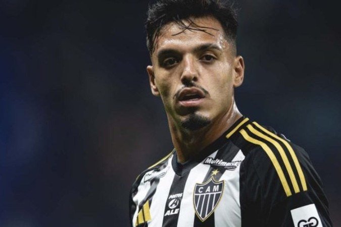 Gabriel Menino se desculpa com a torcida após falha: 