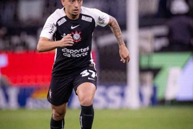 BRENO BIDON - O meia nÃ£o conseguiu aparecer com tanta criatividade, que Ã© o seu diferencial pelo time alvinegro. AlÃ©m de ter uma partida muito discreta, ainda prejudicou o TimÃ£o com um pÃªnalti infantil - Nota: 4 - Foto: Rodrigo Coca/AgÃªncia Corinthians