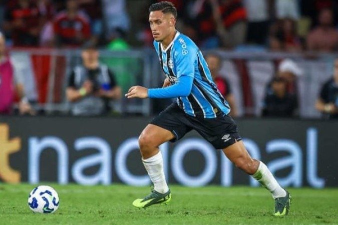 NORIEGA - Mostrou tranquilidade e fez desarmes importantes. NOTA 7,0 - Foto: Lucas Uebel/Grêmio