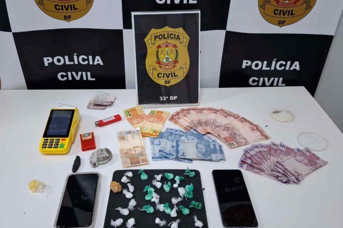 33ª Delegacia de Polícia prende mulher por tráfico de drogas em Santa Maria -  (crédito: PCDF/Divulgação)