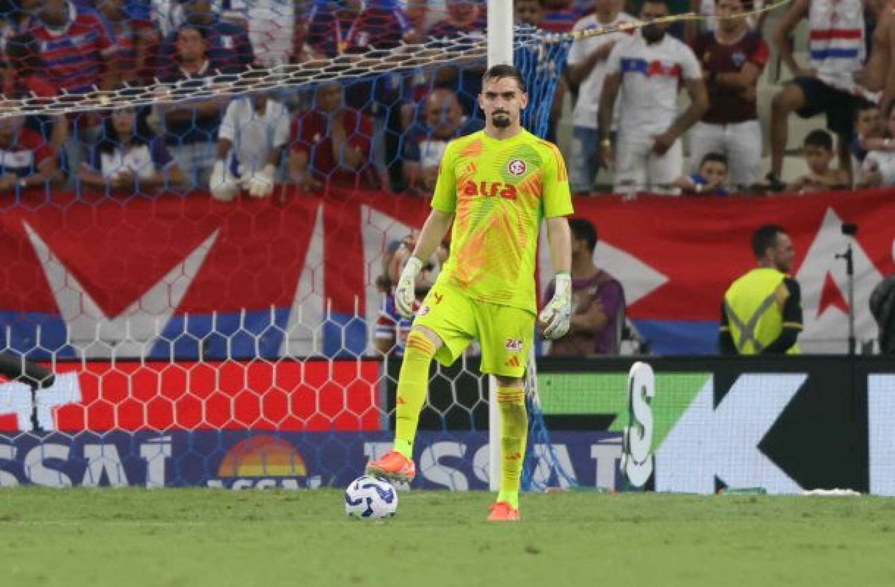 Titularidade da meta do Internacional entra em discussão por falhas de Anthoni