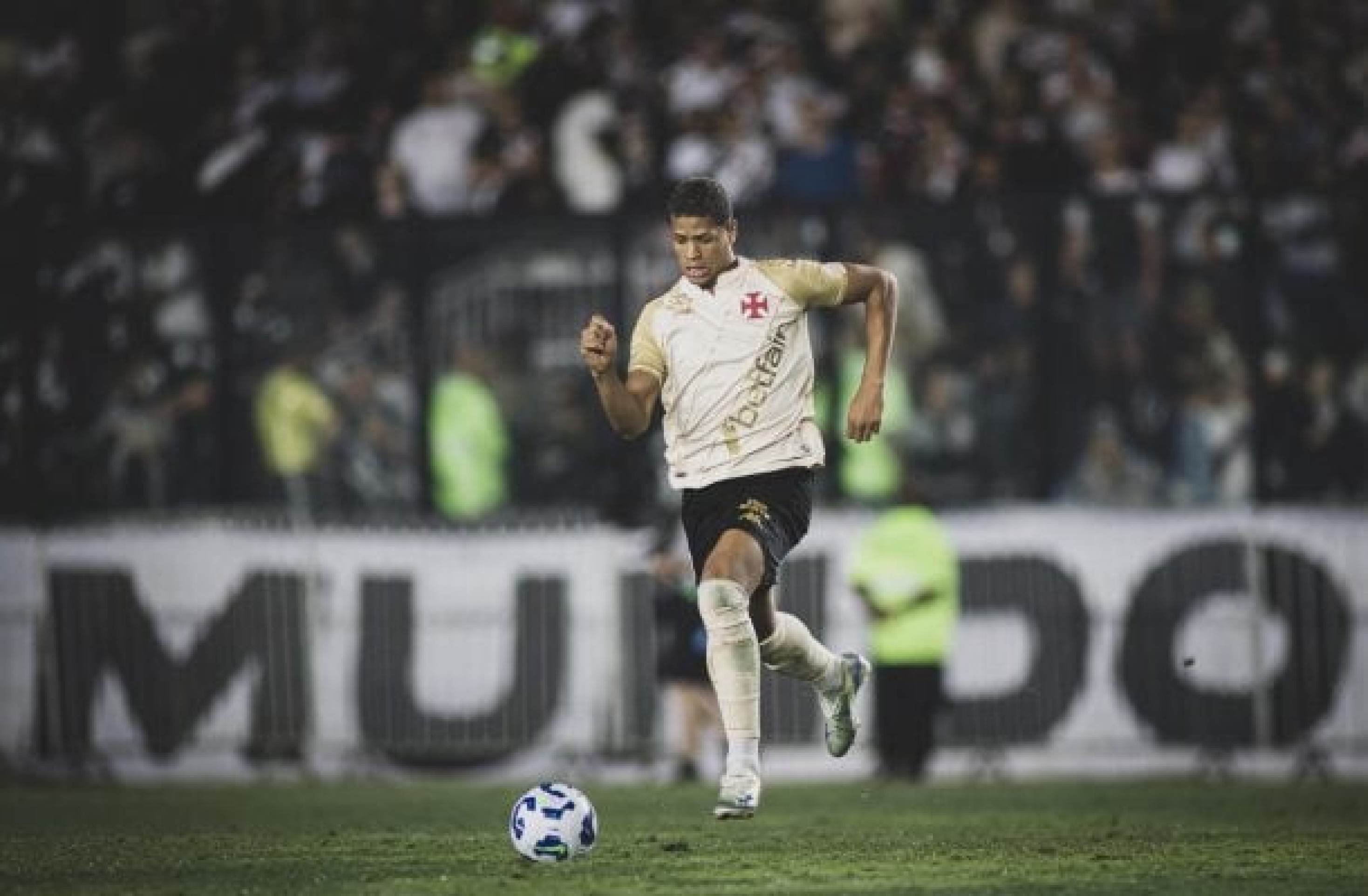 Invicto como titular, Barros vira amuleto do Vasco em boa fase