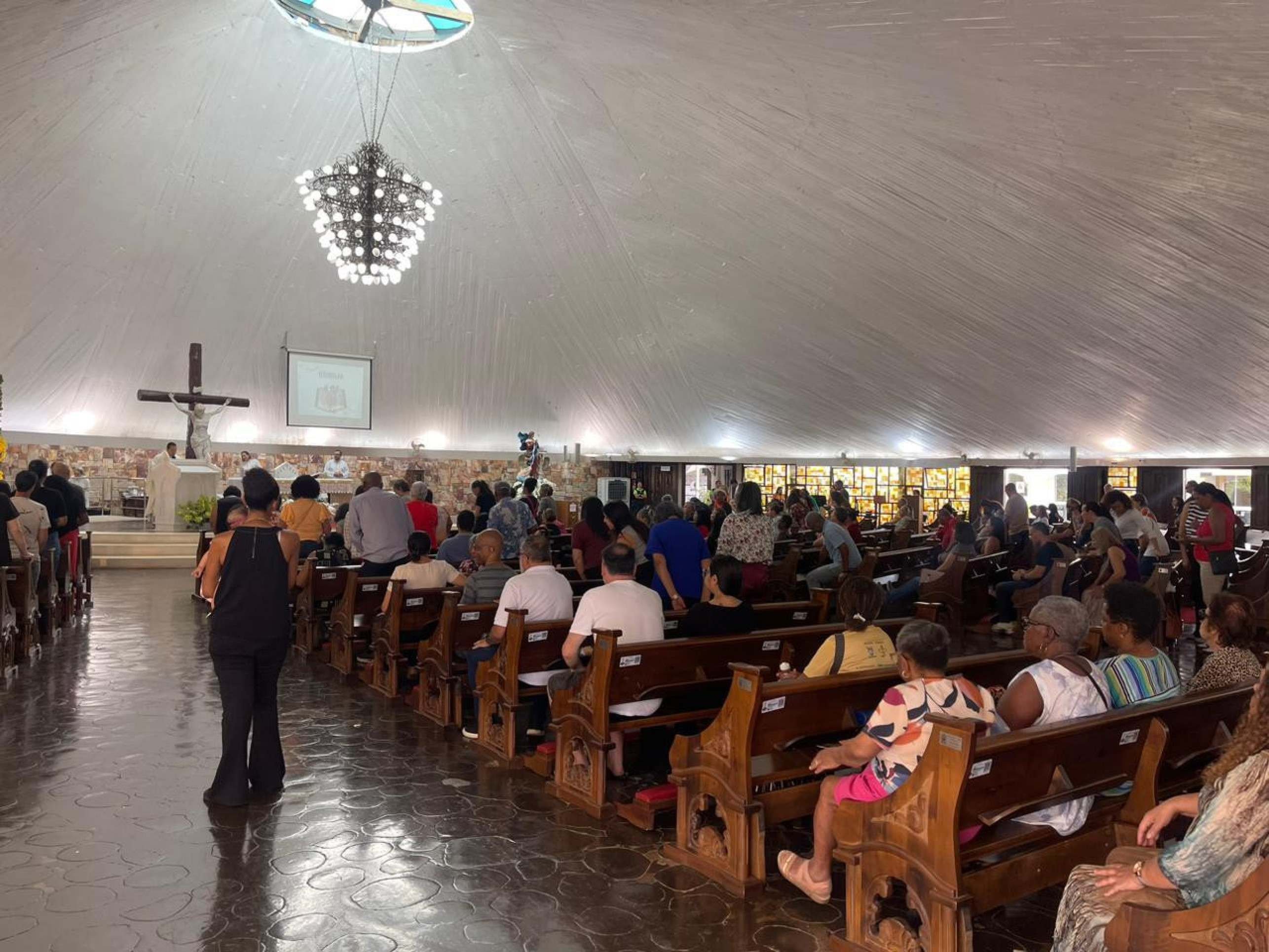 Fiéis vão à Paróquia Santa Edwiges homenagear a padroeira dos endividados