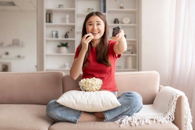 Entre amores improváveis e reviravoltas intensas, os doramas conquistam quem busca boas histórias (Imagem: Prostock-studio | Shutterstock) -  (crédito: EdiCase)