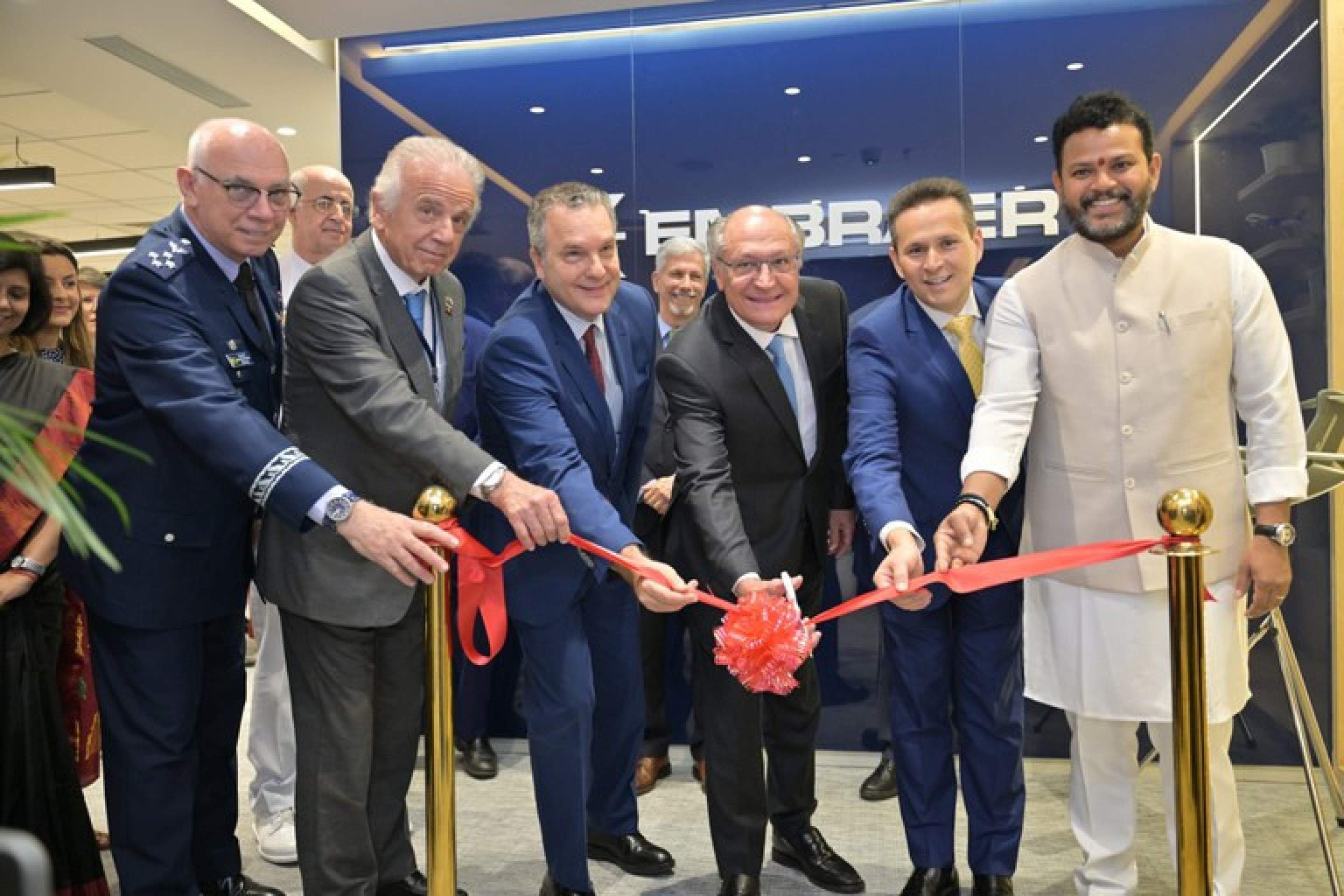 Embraer inaugura escritório na Índia e reforça parceria bilateral