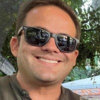 Advogado João Felipe de Oliveira Brito Blom, identificado pela polícia como responsável por incendiar gameleira na Asa Norte -  (crédito: Redes Sociais)