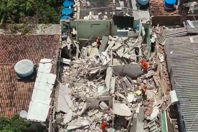 Desabamento deixou 2 mortos e 10 feridos em Olinda