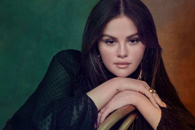 Selena Gomez quebra o silêncio sobre Hailey Bieber e causa polêmica - (crédito: TMJBrazil) Selena Gomez quebra o silêncio sobre Hailey Bieber e causa polêmica - (crédito: TMJBrazil)