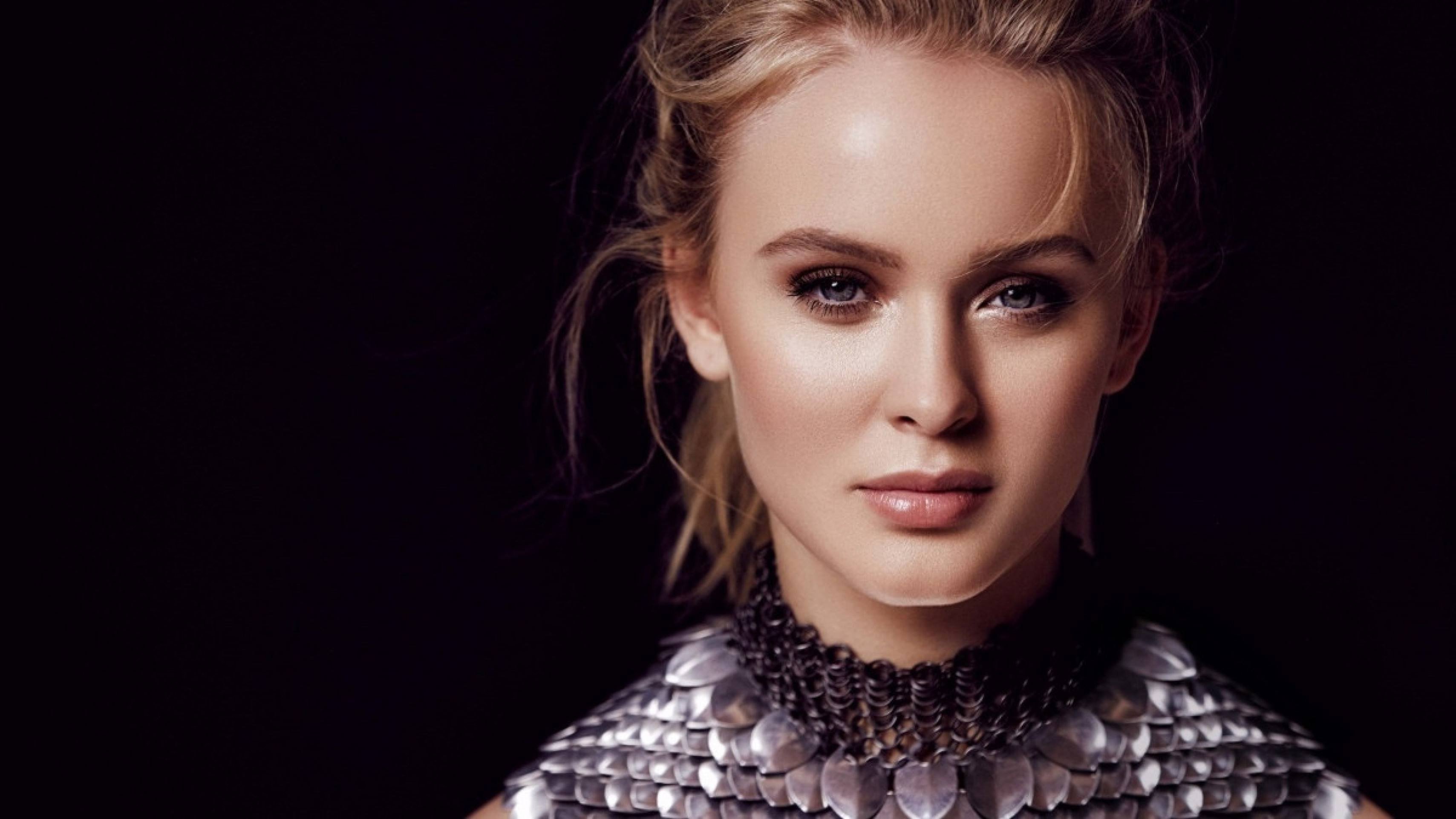 Zara Larsson lança “Midnight Sun” e transforma o verão em um estado de espírito