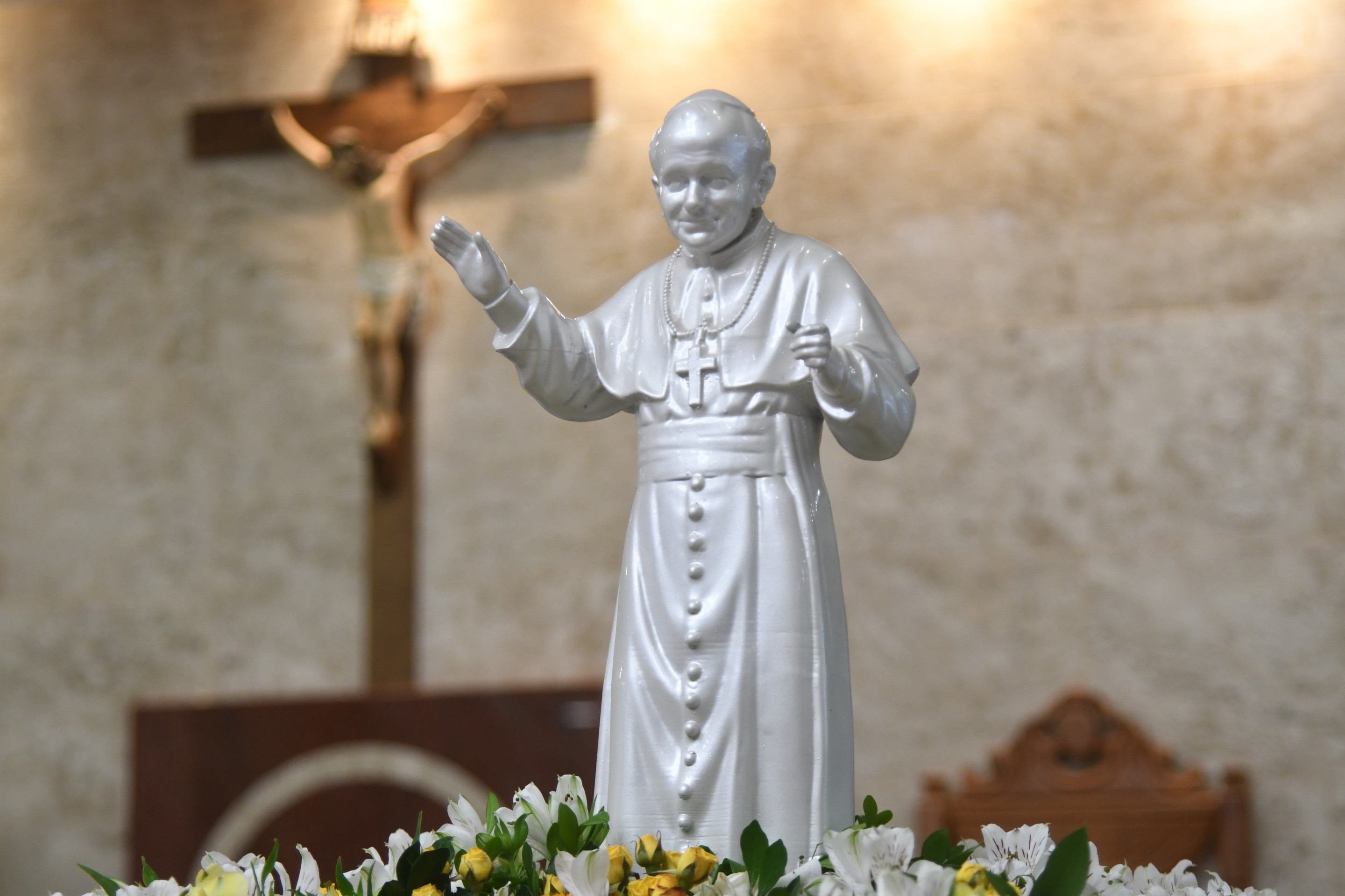 Fiéis mantêm devoção por São João Paulo II viva em Brasília