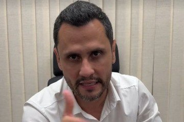 Senador Cleitinho Azevedo afirmou que vai conversar com os deputados estaduais para que a PEC que extingue a consulta popular para venda de empresas estatais n&atilde;o seja aprovada -  (crédito: Reprodu&ccedil;&atilde;o/Redes Sociais)