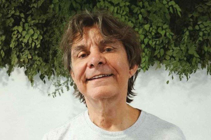 Lô Borges, 73, lança um álbum inédito por ano desde 2019, sempre com letras de um único parceiro. -  (crédito: Reprodução/Redes sociais)