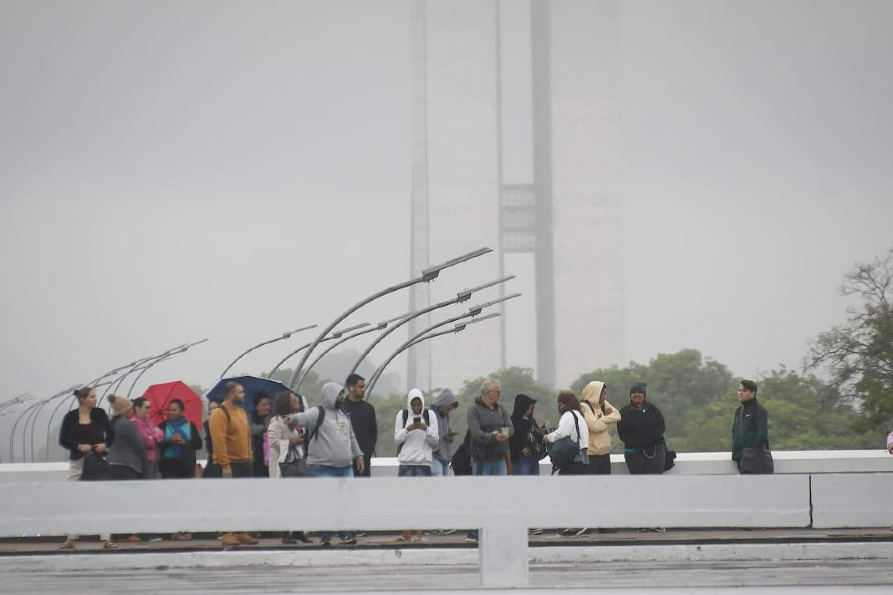 Sensação térmica chega a 8,3°C no DF em manhã de neblina e alta umidade
