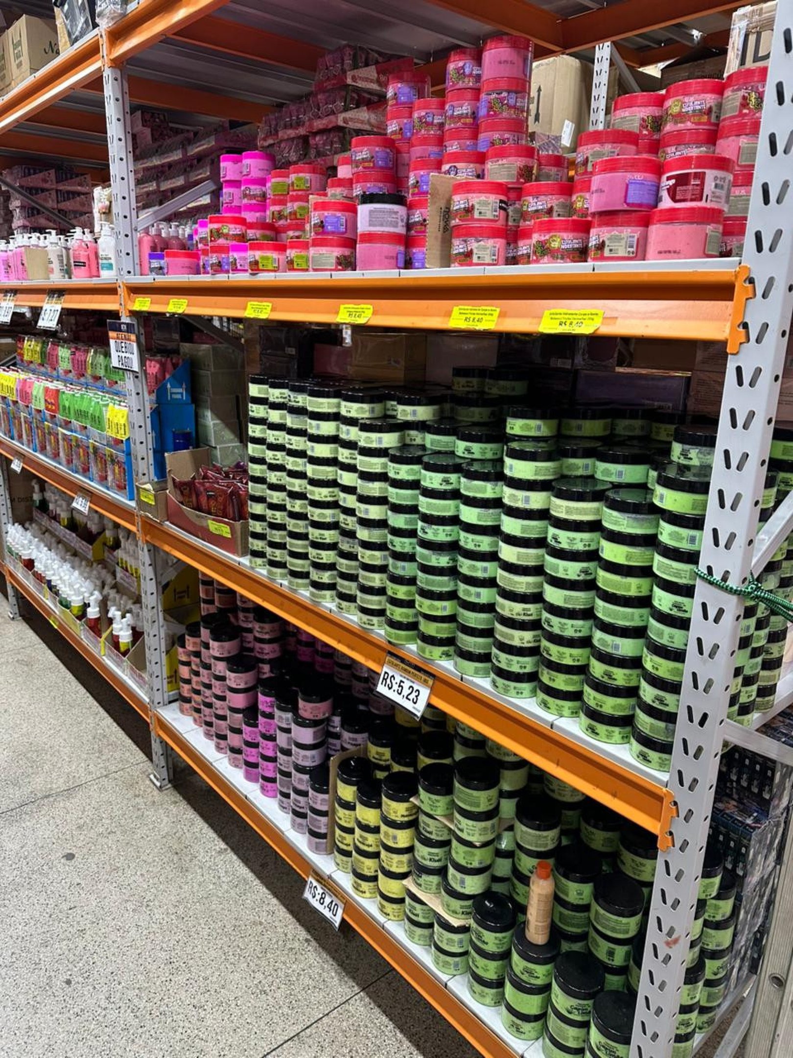 Uma rede de lojas de cosméticos que atua no Distrito Federal é suspeita de sonegar mais de R$ 20 milhões em impostos