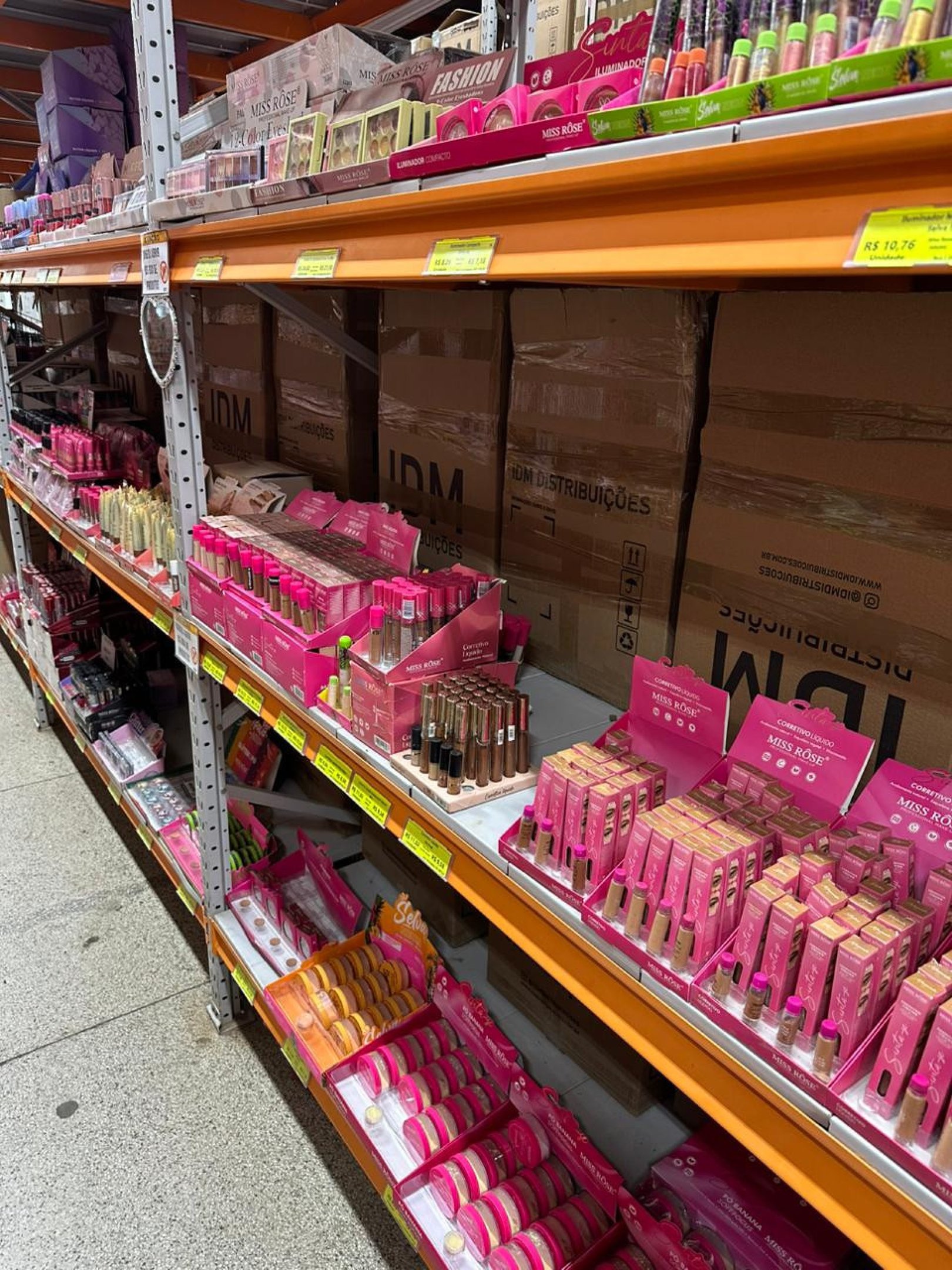 Uma rede de lojas de cosméticos que atua no Distrito Federal é suspeita de sonegar mais de R$ 20 milhões em impostos