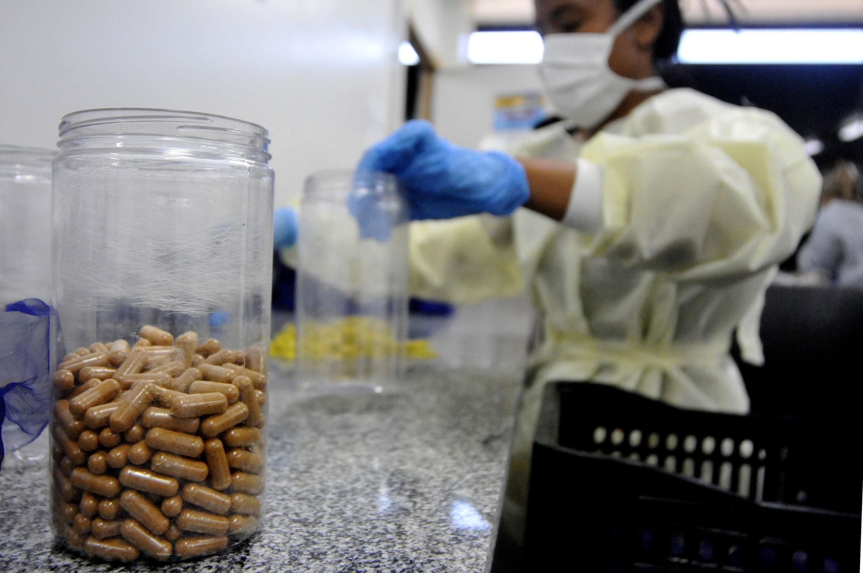  22/10/2025 Cr&eacute;dito: Marcelo Ferreira/CB/D.A Press. Brasil. Bras&iacute;lia - DF - N&uacute;cleo de controle qu&iacute;mico e biol&oacute;gico. Mat&eacute;ria de como se faz Wolbachia, o mosquito que ajuda a acabar com a dengue.