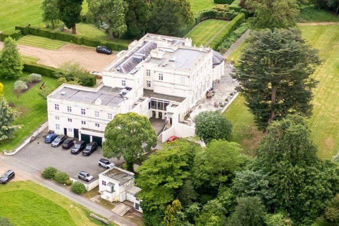 Príncipe Andrew deixou de usar títulos e honrarias da monarquia -  (crédito: EPA)