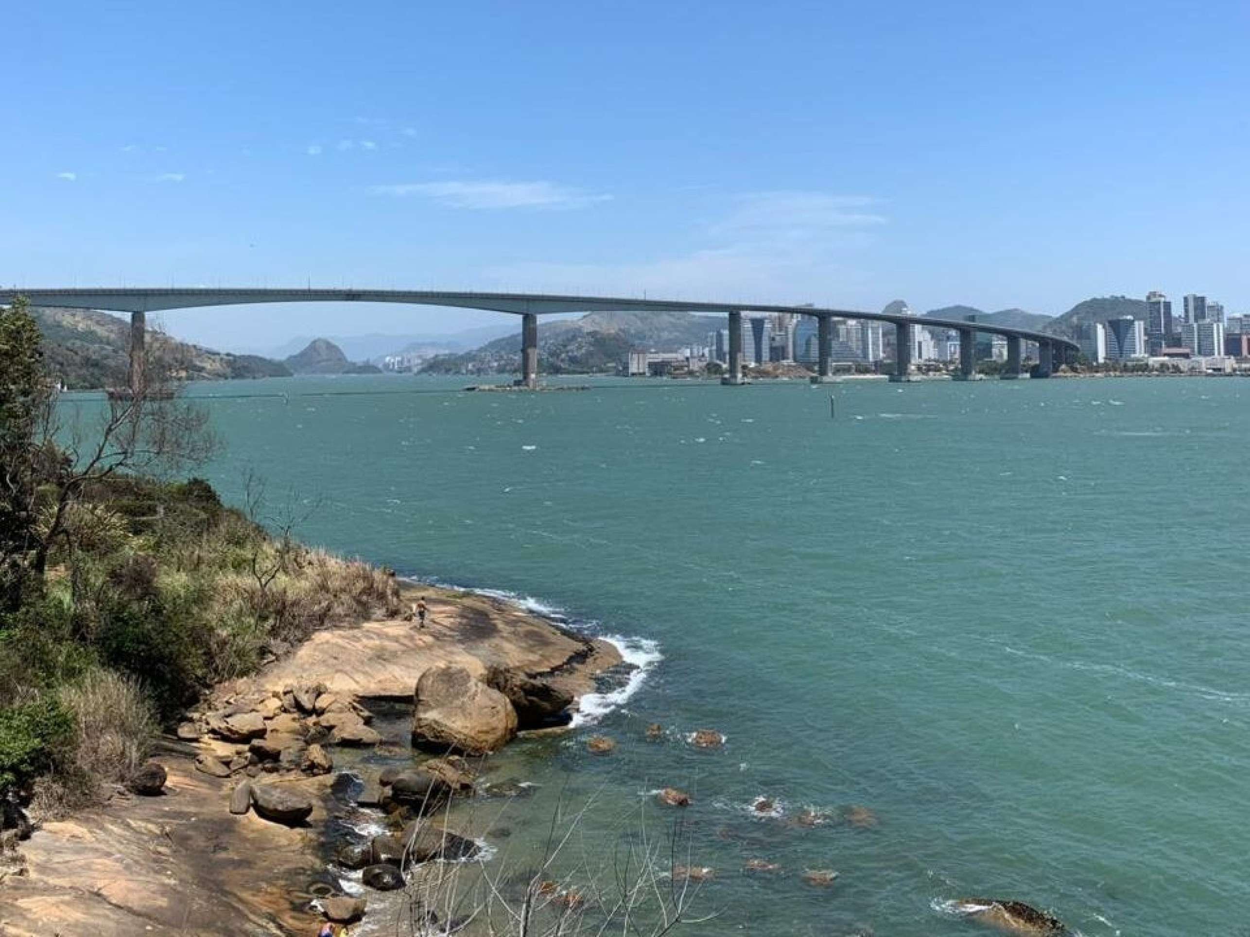 A alta temporada está chegando: aproveite para viajar antes