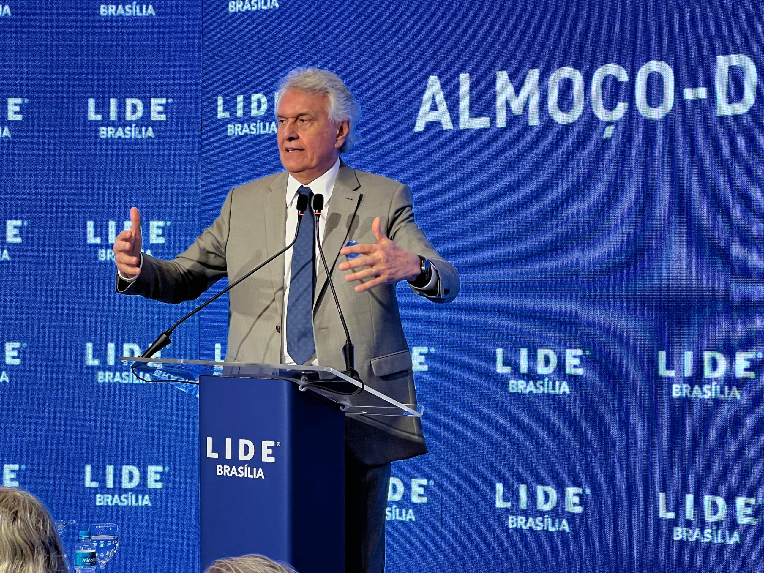 Em tom presidencial, Caiado fala de 