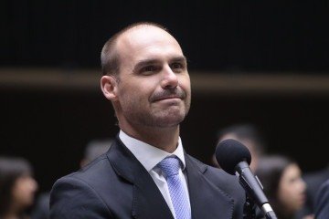 STF acatou a denúncia da Procuradoria-Geral da República (PGR) de que Eduardo Bolsonaro atuaria nos Estados Unidos a favor da imposição de tarifas às exportações brasileiras e de sanções econômicas a ministros do STF e autoridades do govenro federal -  (crédito: Bruno Spada/Câmara dos Deputados)