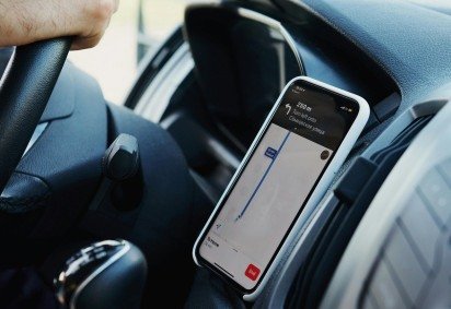 Antes de entrar em um carro de aplicativo, verifique a placa e a identidade do motorista -  (crédito: Reprodução/Pexels)