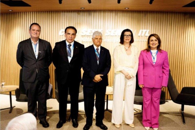 A presidente da Petrobras, Magda Chambriard, foi uma das principais palestrantes da 10ª edição do Fórum CNT de Debates, realizado ontem - (crédito: Divulgaação/CNT) A presidente da Petrobras, Magda Chambriard, foi uma das principais palestrantes da 10ª edição do Fórum CNT de Debates, realizado ontem - (crédito: Divulgaação/CNT)