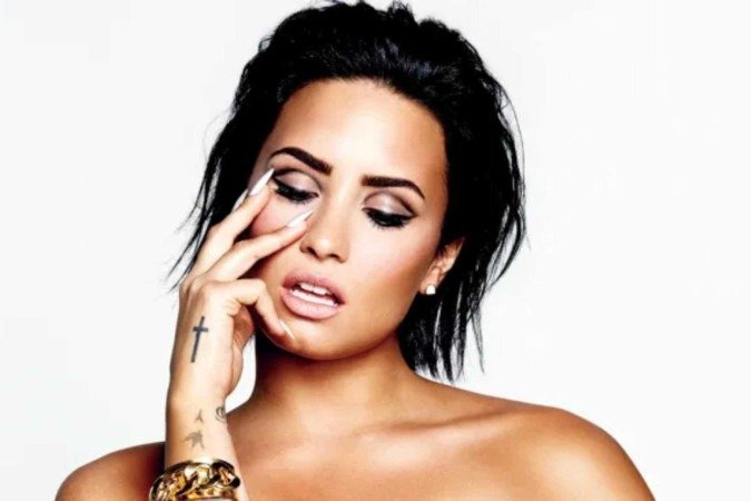 Demi Lovato revela por que decidiu expor suas lutas pessoais ainda jovem - (crédito: TMJBrazil) Demi Lovato revela por que decidiu expor suas lutas pessoais ainda jovem - (crédito: TMJBrazil)