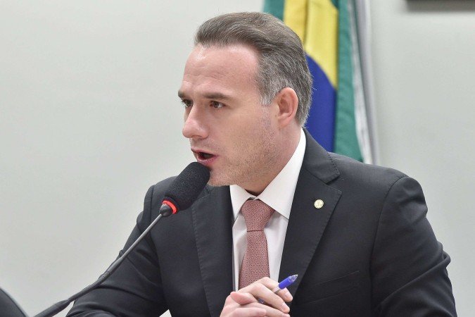 Presidente do Conselho de Ética diz que caso Eduardo Bolsonaro 