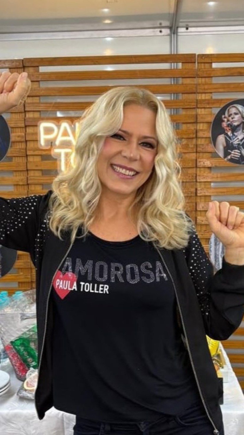 Amorosa' na turnê, Paula Toller pega firme na Justiça e derrota ex