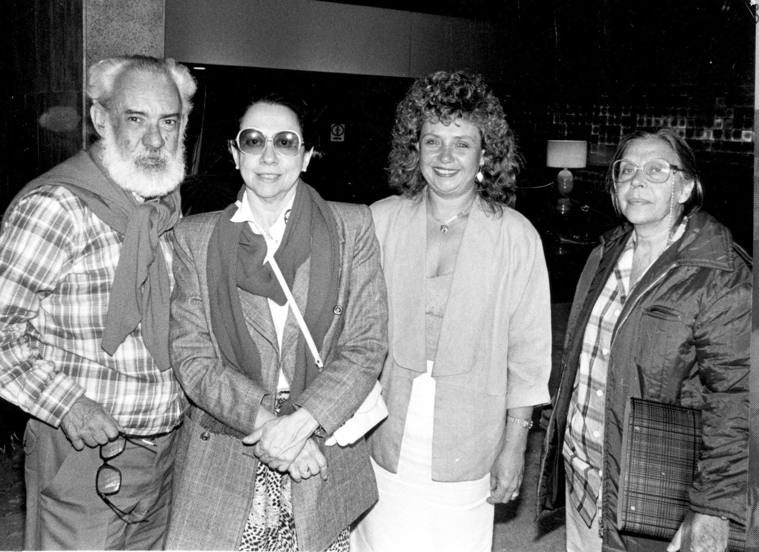 Atores Fernando Torres e Fernanda Montenegro, gerente comercial do Hotel Nacional, Madalena Cesar, e a empresaria e a atriz  Joicy de Oliveira,  em setembro de 1988