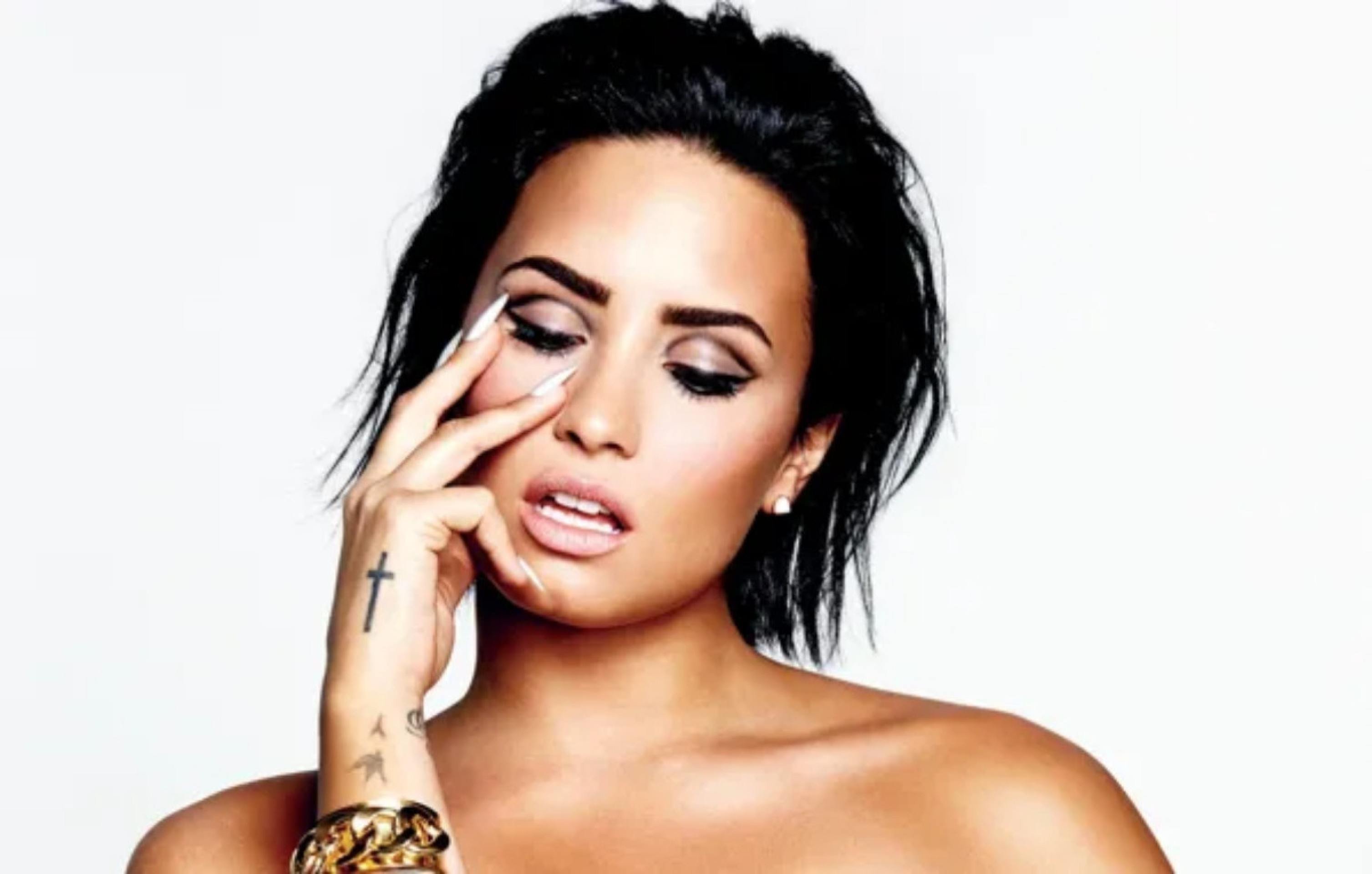 Demi Lovato revela por que decidiu expor suas lutas pessoais ainda jovem