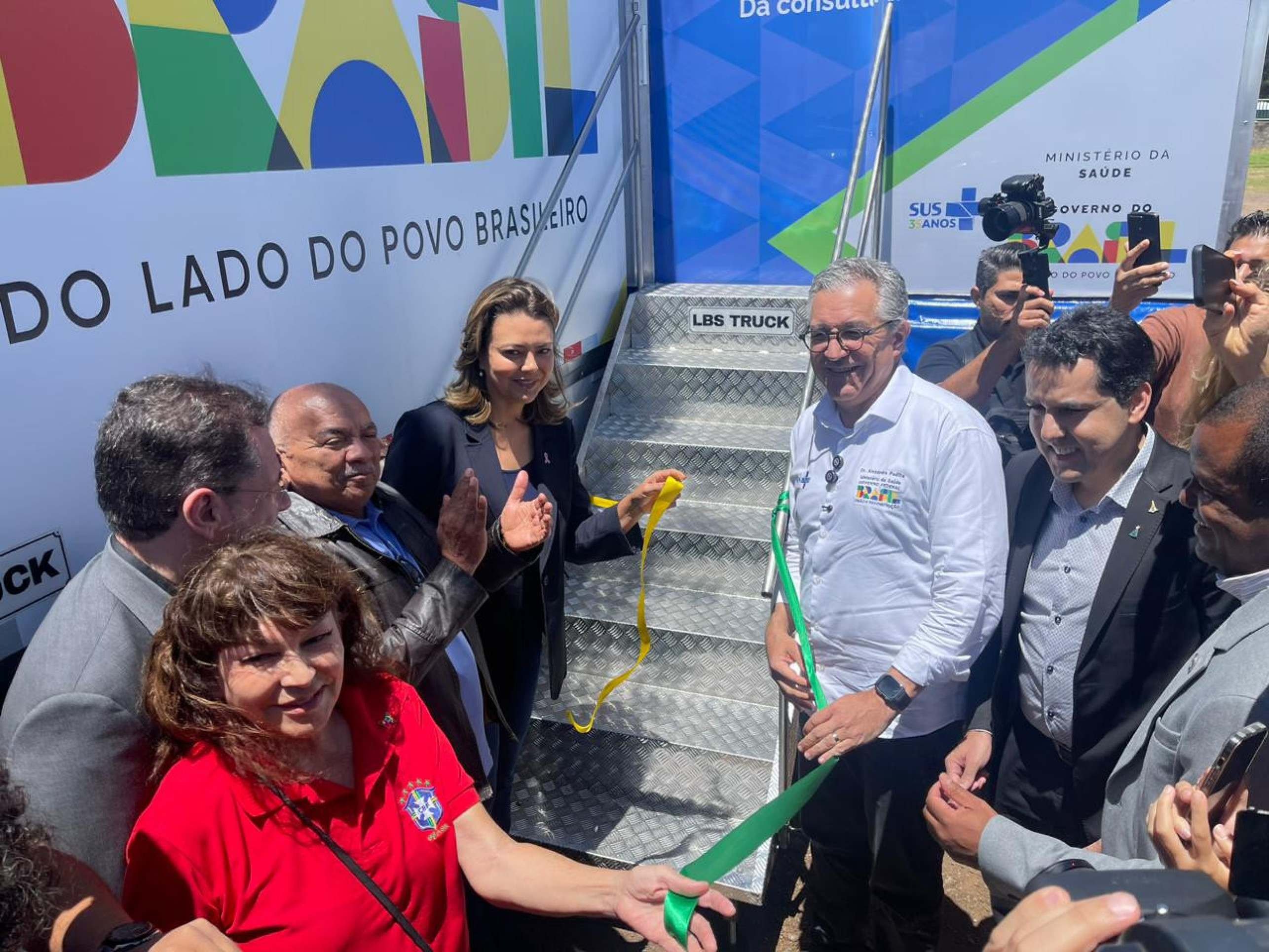 ministro da Sa&uacute;de, Alexandre Padilha destacou que a unidade m&oacute;vel tem capacidade para atender cerca de 60 mulheres por dia