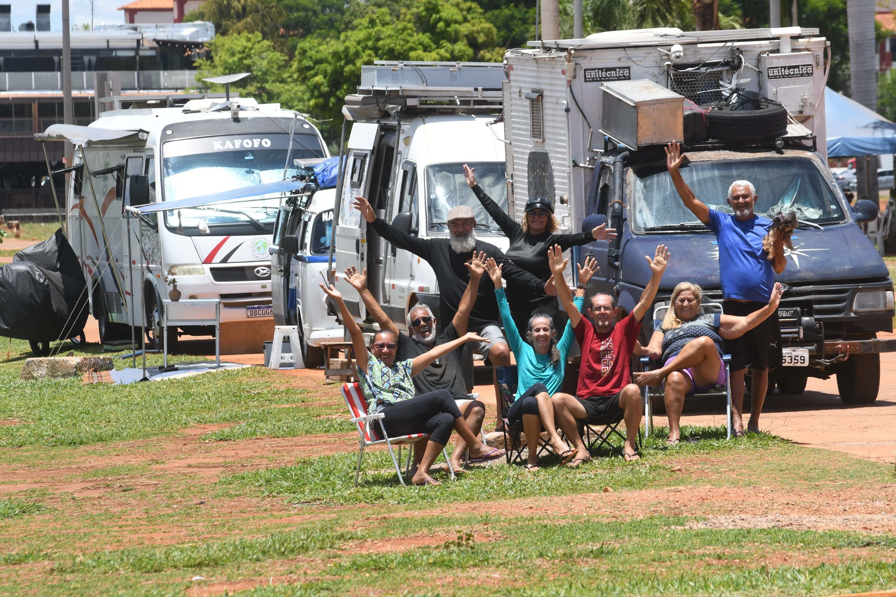 A vida nômade de quem escolhe um motorhome para morar e viajar o mundo