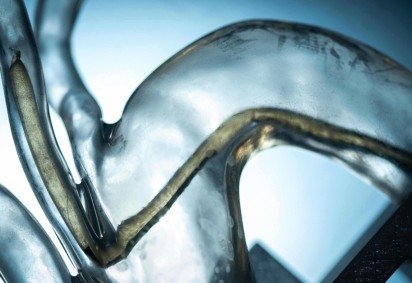 Robô equipado com a pele se move em modelo das artérias de um corpo humano -  (crédito:  David Baillot/UC San Diego Jacobs School of Engineering) -Robô equipado com a pele se move em modelo das artérias de um corpo humano -  (crédito:  David Baillot/UC San Diego Jacobs School of Engineering)