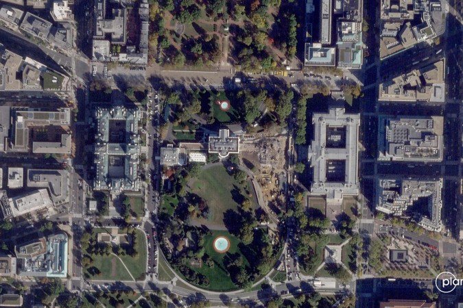 Imagens de satélite mostram demolição total da Ala Leste da Casa Branca