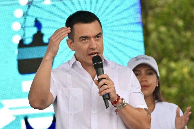 Presidente do Equador denuncia tentativa de envenenamento