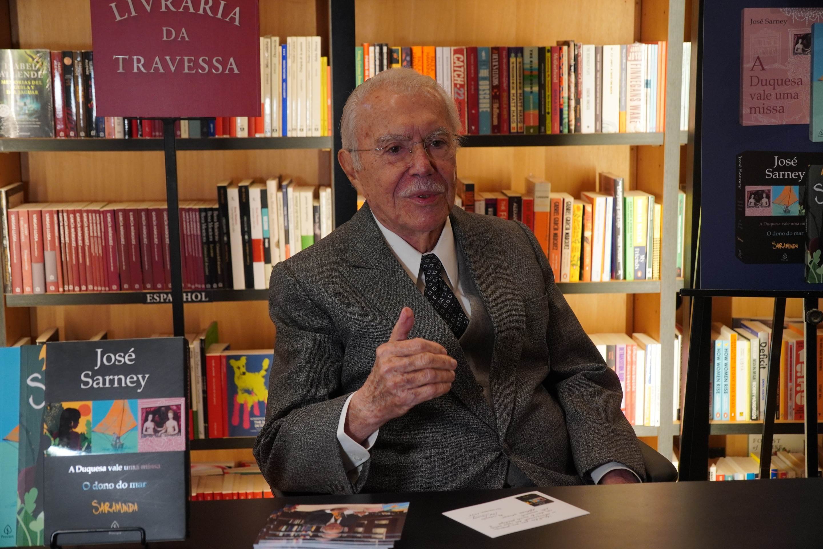 Sarney relança obras de ficção em Brasília no mês de dezembro