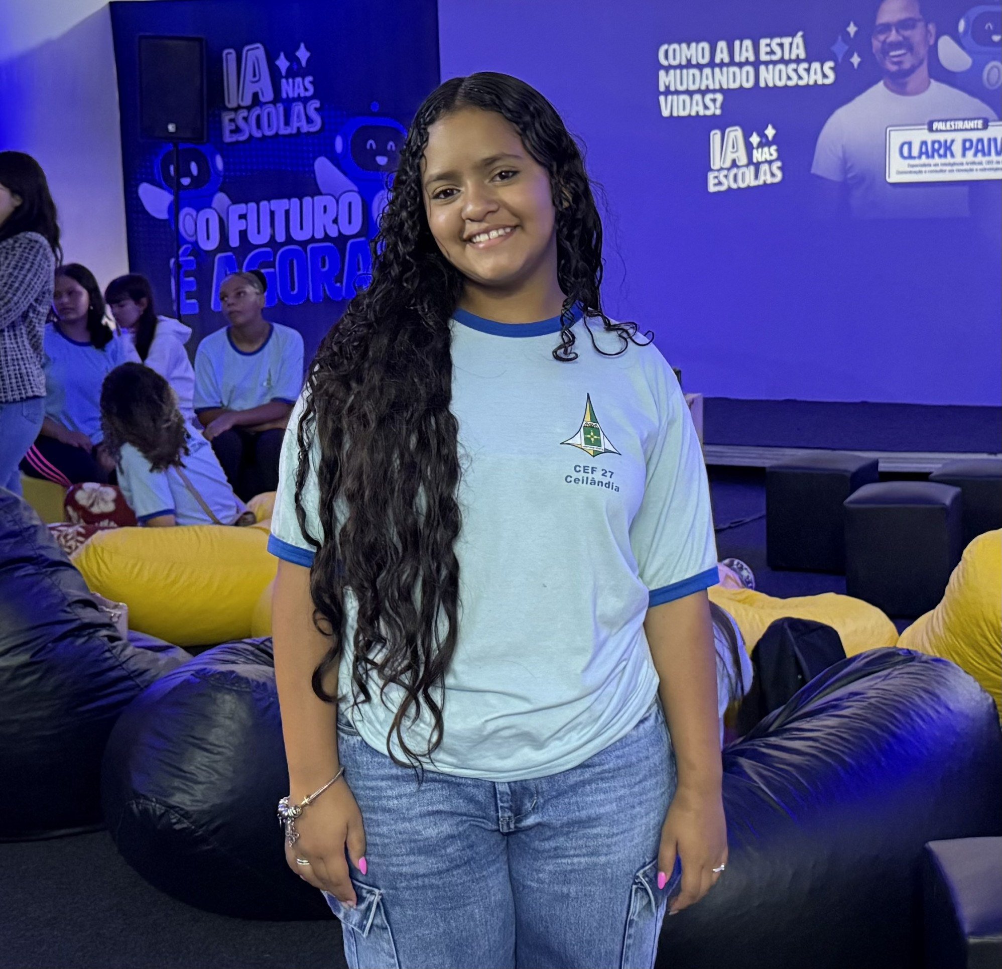 A estudante Julia Alyce, de 12 anos, contou que a experiÃªncia mais marcante foi a do mundo virtual. "Achei muito legal! Parecia que a gente estava dentro do mar" 