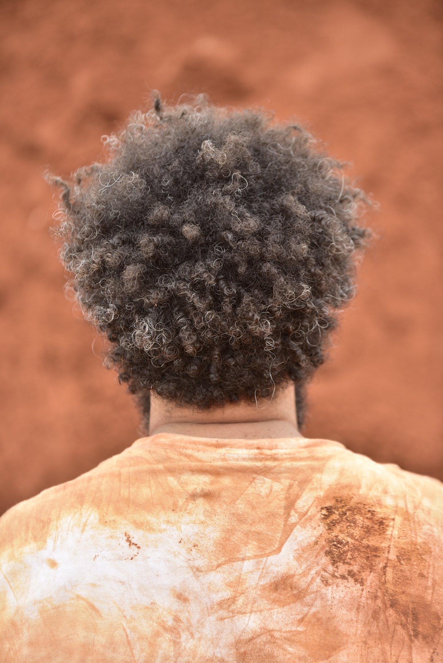 Tessituras sobre o Chão Exposição de Robson Castro. Visitação até 29 de novembro, de quarta a sábado, das 14h às 19h, na Galeria A Pilastra (Guará II QE 40 rua 09 lote 8 ) 