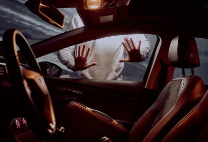 Na primeira versão, o homem disse que foi abordado por suspeitos que sequestraram e levaram o carro dele -  (crédito: Unsplash)