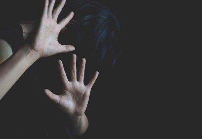 Marido da vítima confessou o crime e disse que estrangulou a mulher em meio a uma briga -  (crédito: iStock)