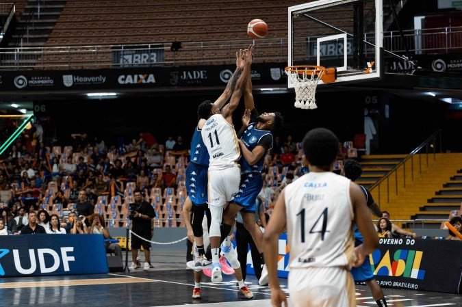 Brasília Basquete venceu o segundo de uma série de quatro jogos no Distrito Federal na largada do NBB -  (crédito: Matheus Maranhão/Caixa Brasília Basquete)