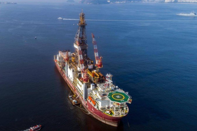 Perfuração da Petrobras na Foz do Amazonas é paralisada após vazamento