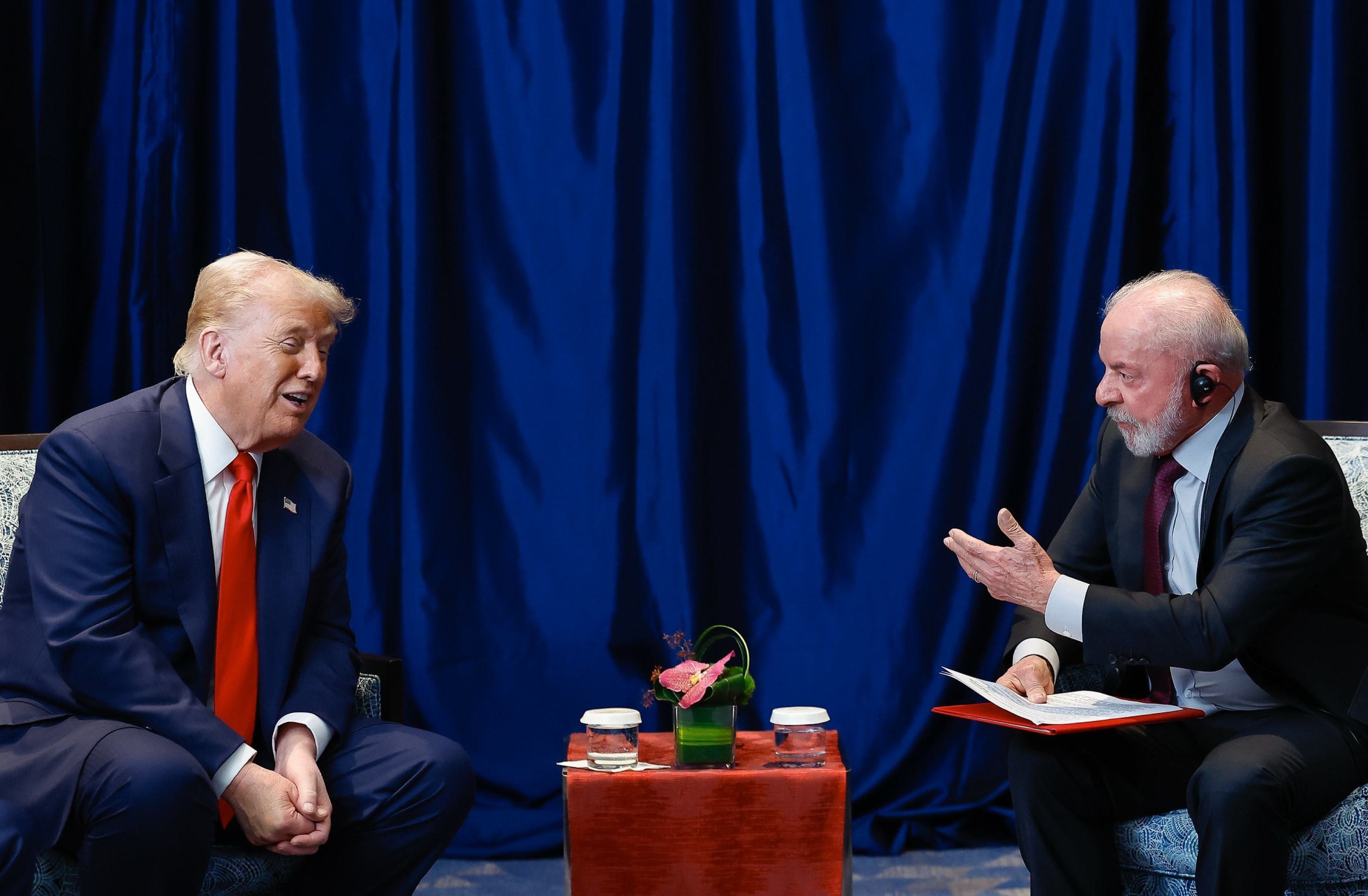 Trump comemora encontro com Lula e diz que países podem fazer 