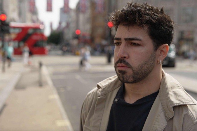 Paul Brennan, presidente da Associação de Motoristas de Táxi Licenciados, afirma que o roubo de celulares está Paul Brennan, presidente da Associação de Motoristas de Táxi Licenciados, afirma que o roubo de celulares está